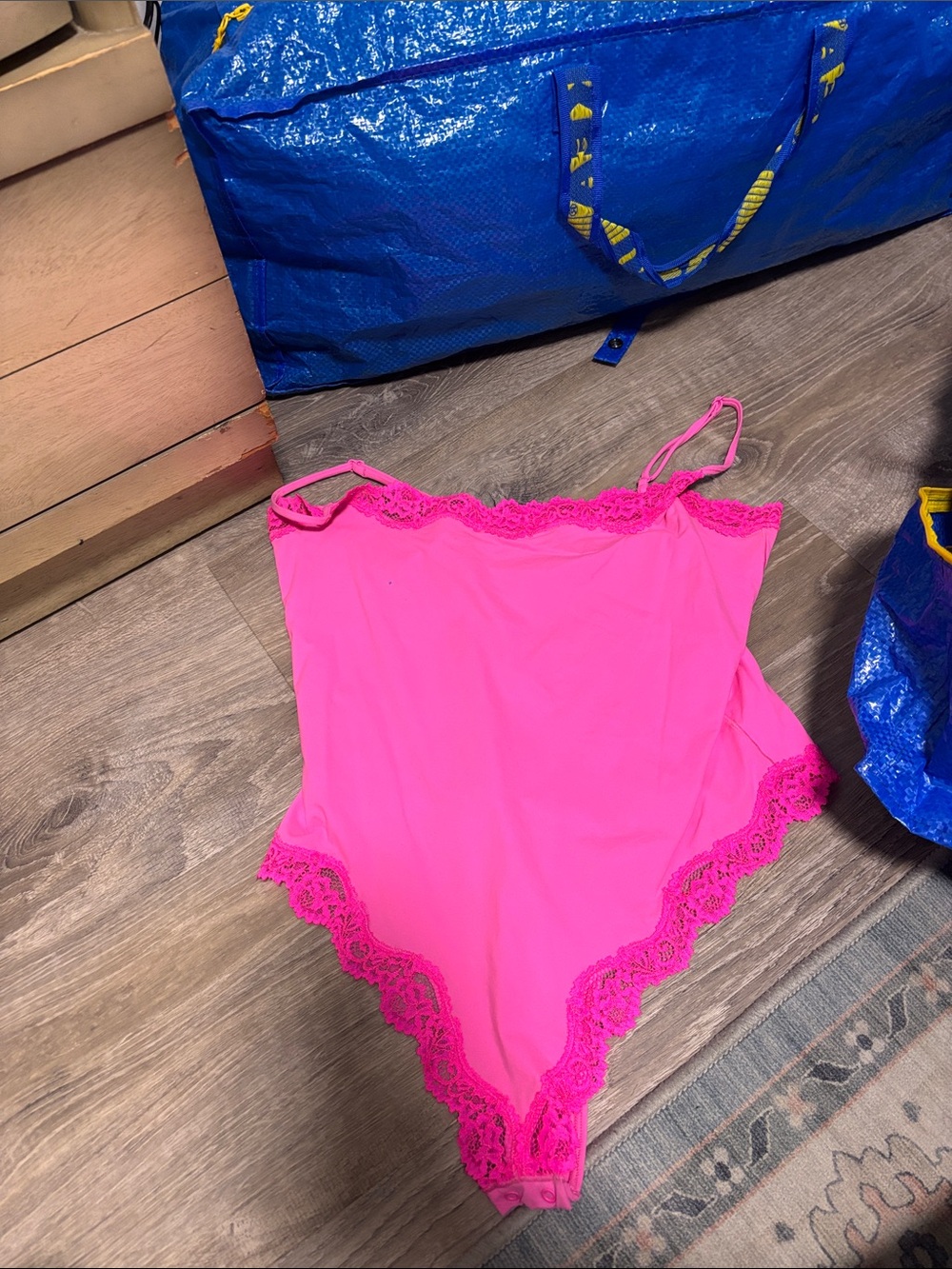 Skims lace pink body suit great condition